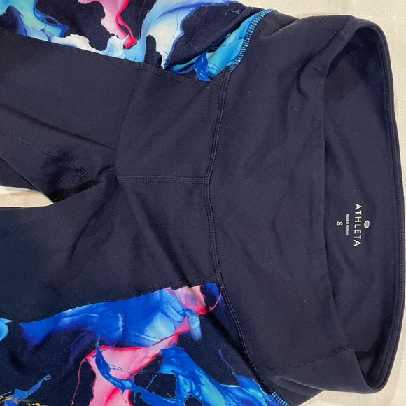 Like NEW! Athleta size small - Picture 2 of 4